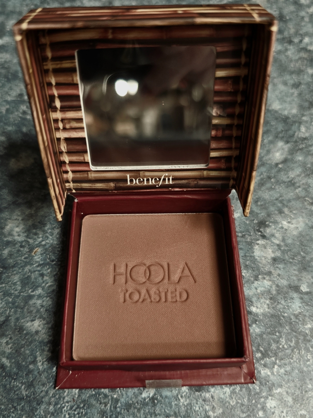 benefit Hoola Toasted Bronzer - DEEP MATTE Brown